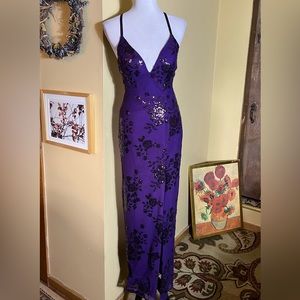 SPEECHLESS sz 3 Long Maxi Gown Spaghetti Strap Sequin Netting Monochrome $89 NEW